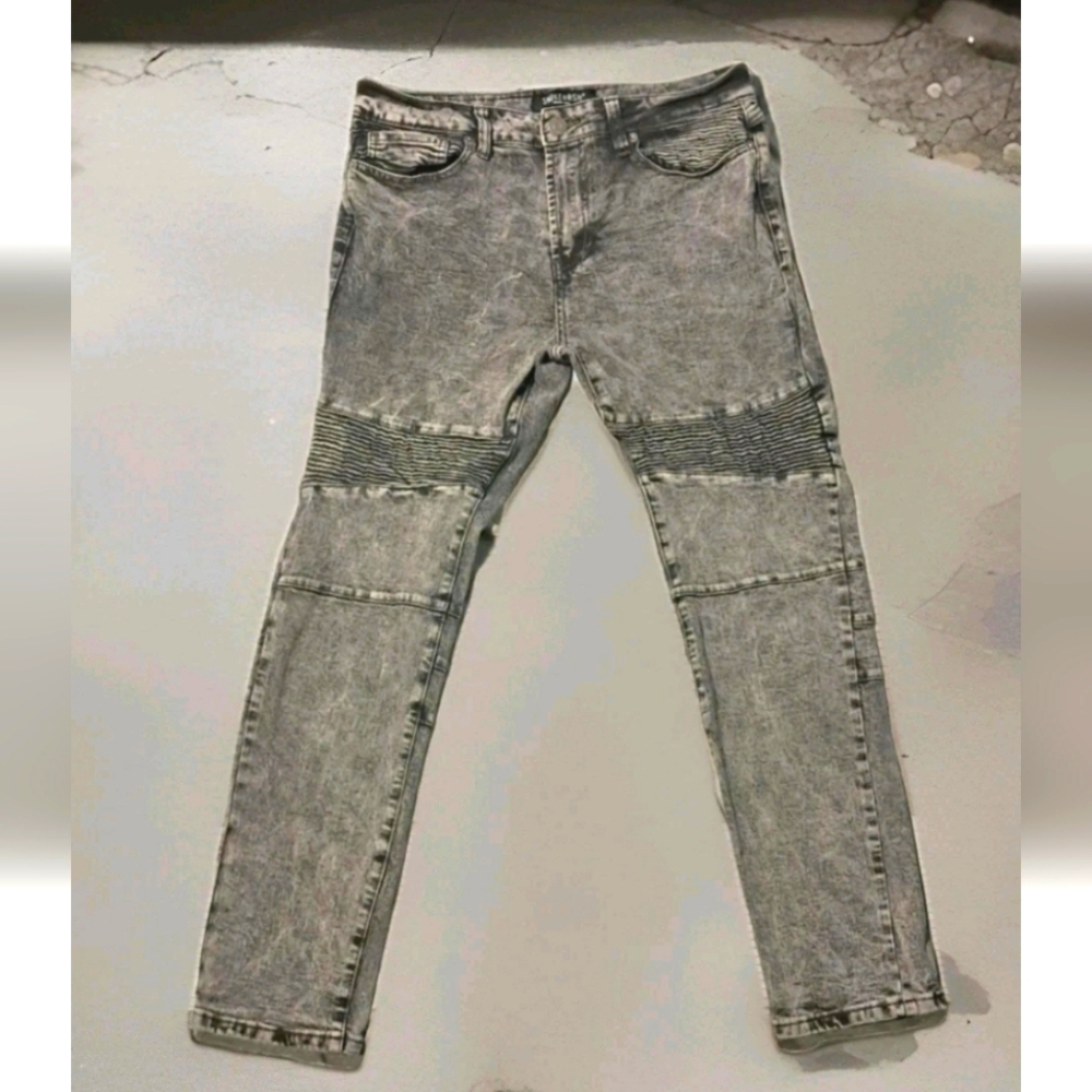 Smoke & Ash Moto Skinny Jeans men's size 34 x  32, Gray